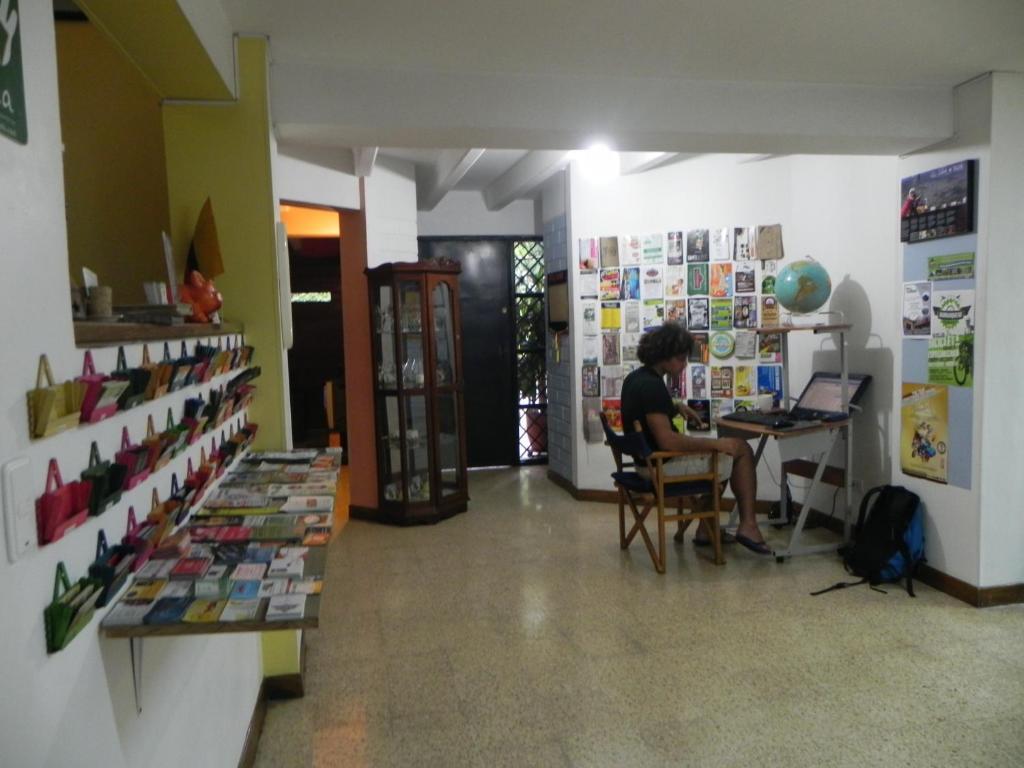 Hostal Tamarindo Itagüí Exteriör bild